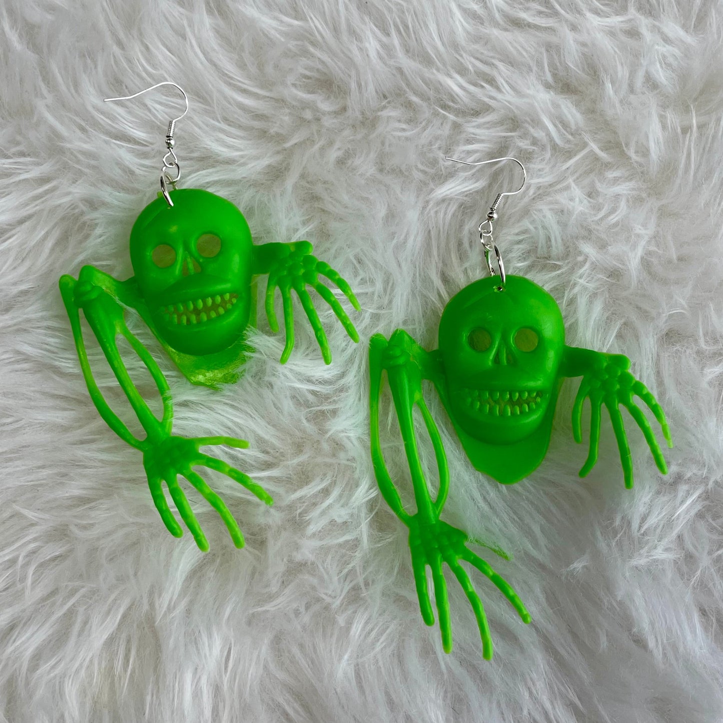 Spooky Skull Earrings